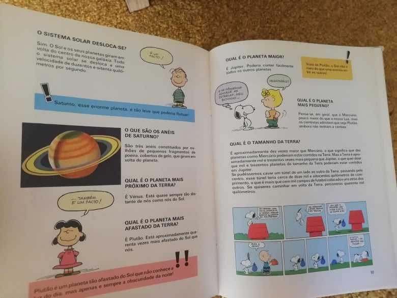 Livro 'O grande livro de perguntas e respostas de Charlie Brown'