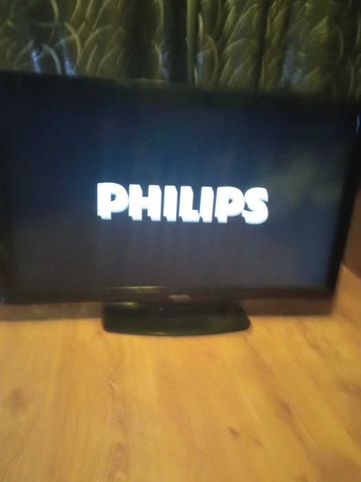 Телевизор Philips 42 дюйма! Идеальное состояние!