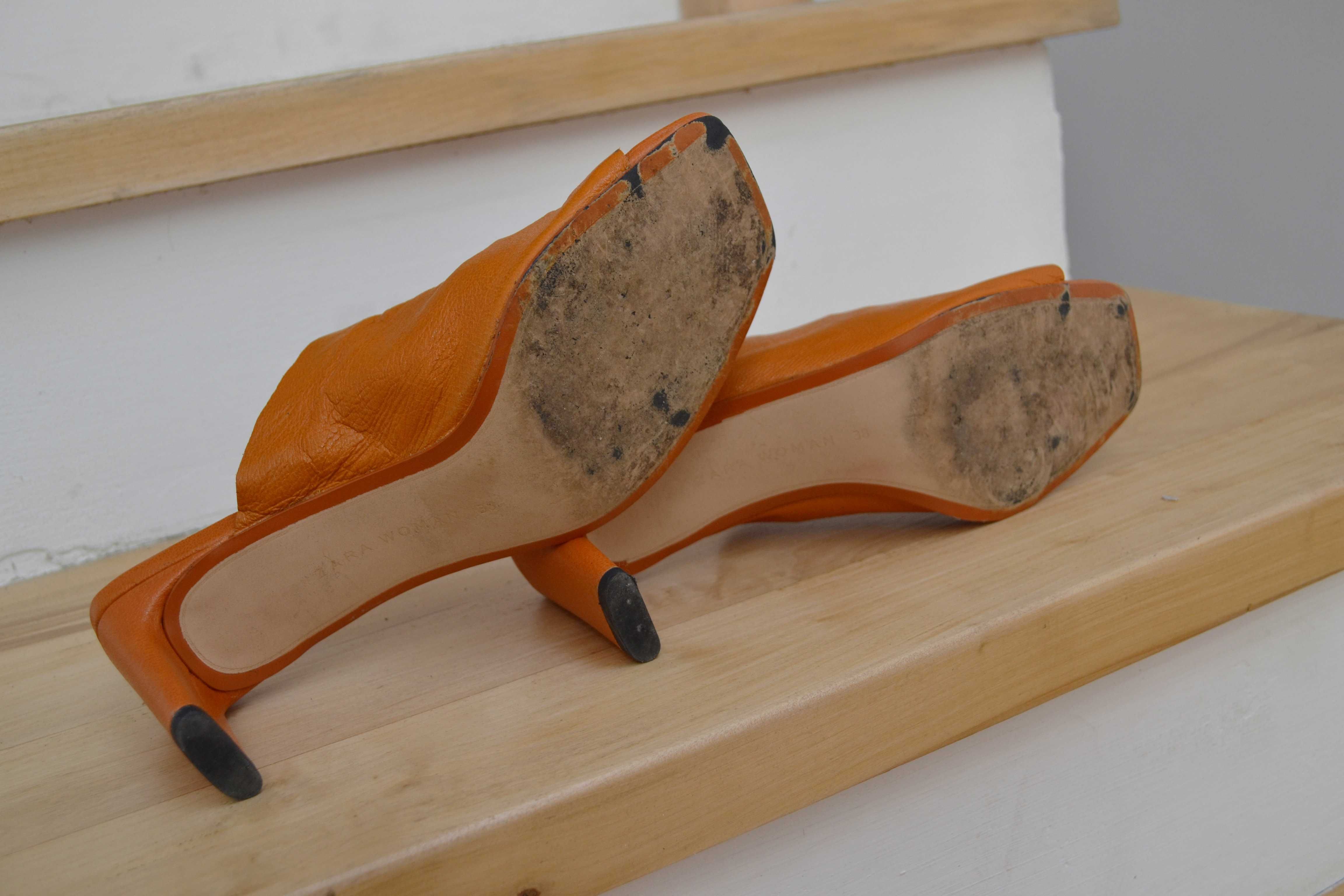 skórzane klapki na obcasie pomarańczowe pantofle