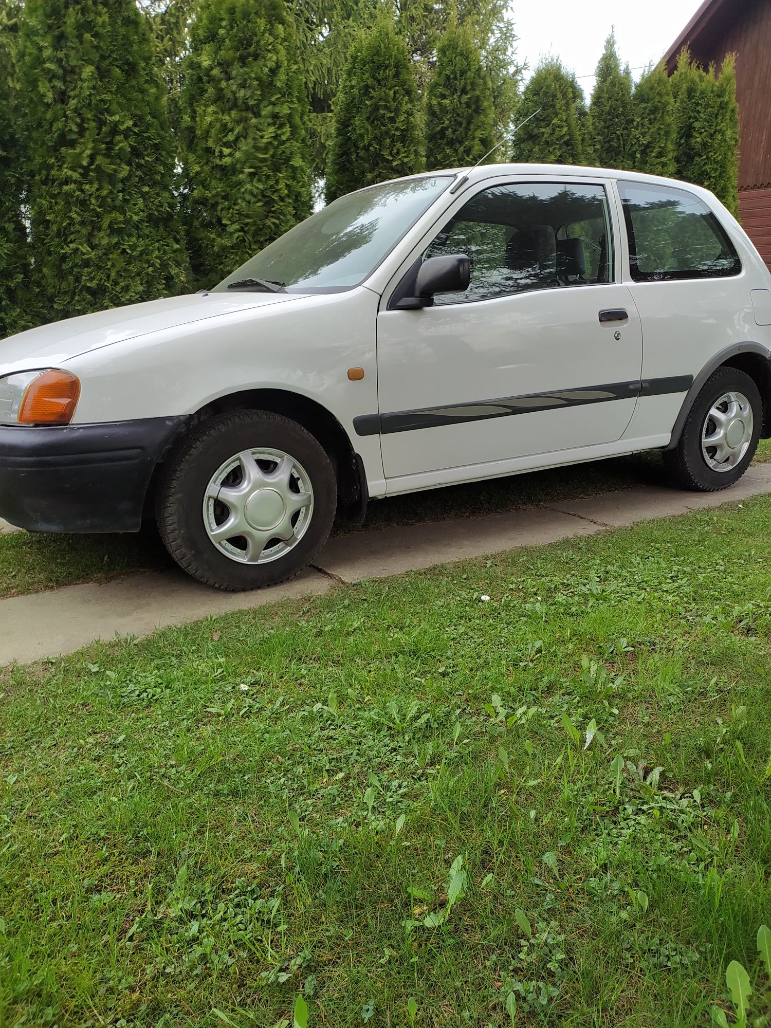 Sprzedam. Toyota Starlet. Zamiana na motor 125. Przyczepe kempingowa