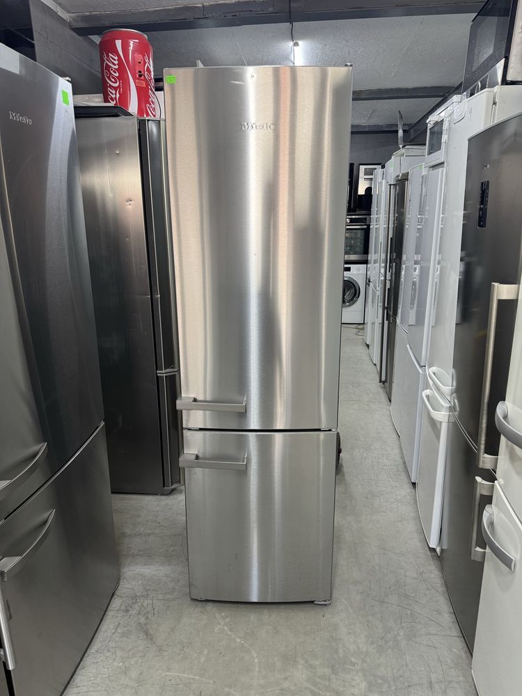 Miele KFN14923SD холодильник сірий 2м noFrost А++
