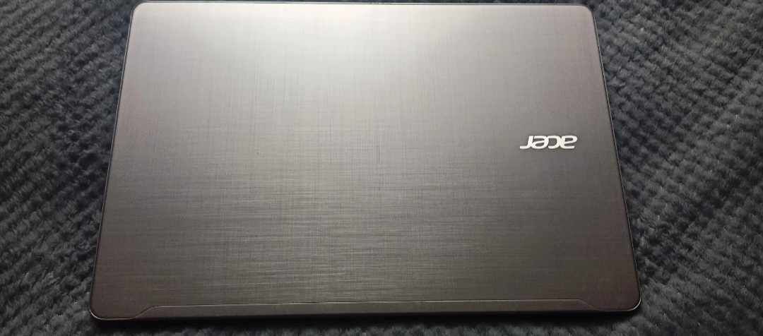 Laptop Acer Aspire f15