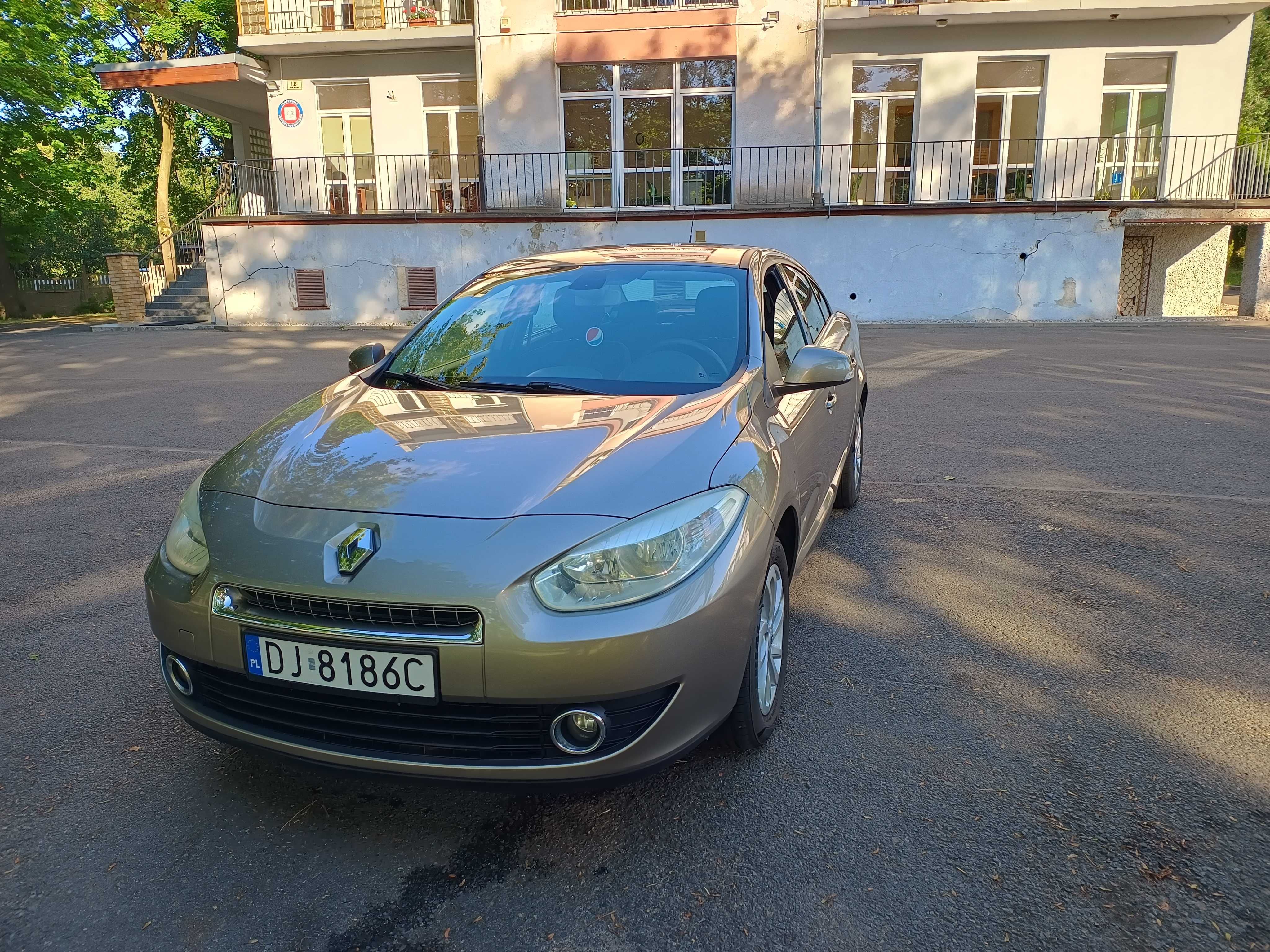 Renault Fluence 1.6 Benzyna + LPG 2010 r. 180 000 km Wersja Expression