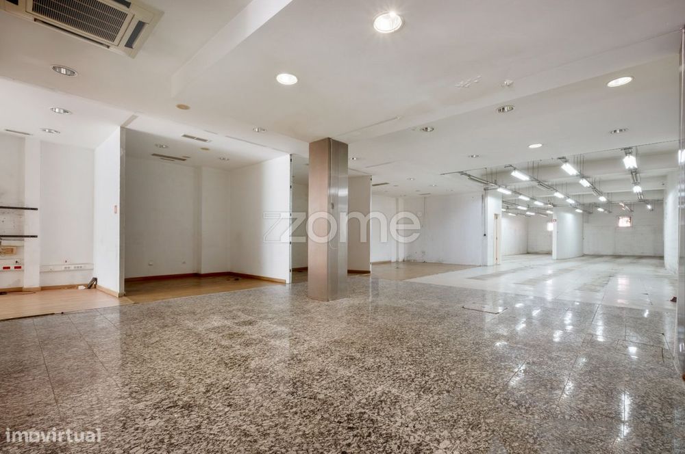 Espaço Comercial para arrendamento | Rua da Alegria, Porto