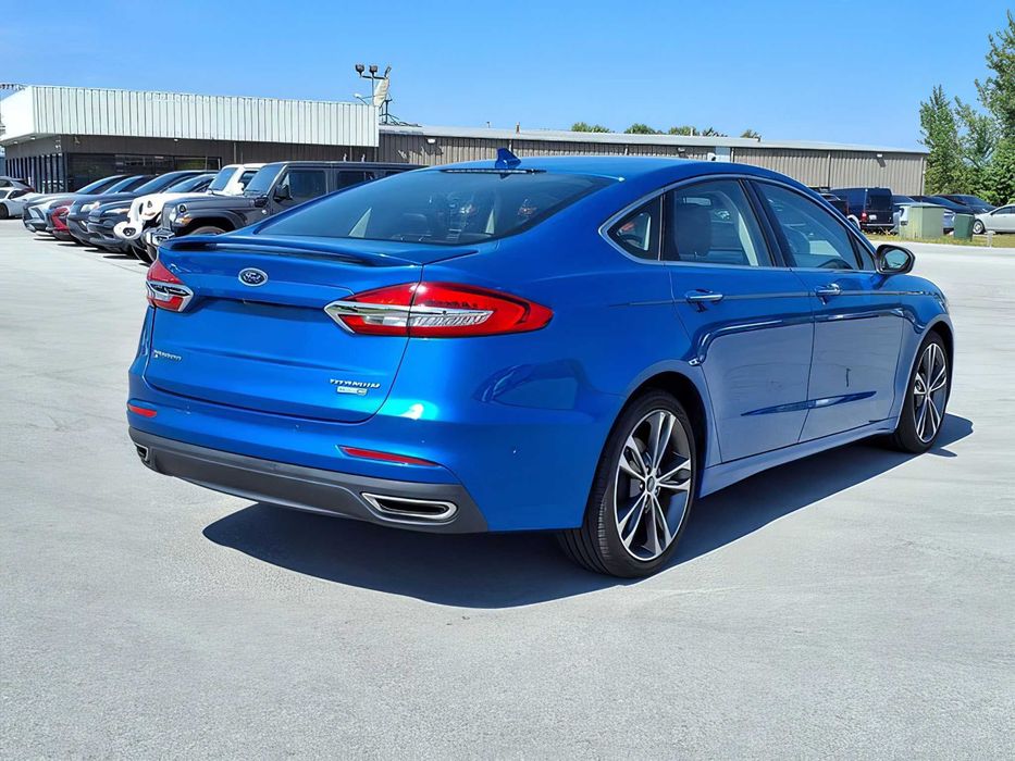 Ford Fusion      2020