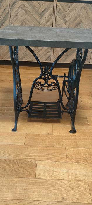 Stolik z maszyny do szycia Nogi od maszyny do szycia Singer