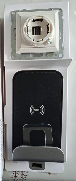 Carregador Wireless/ Induçao LEGRAND