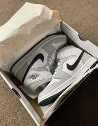 Nike Air Jordan 1 Mid Light Smoke Grey Eu 40
