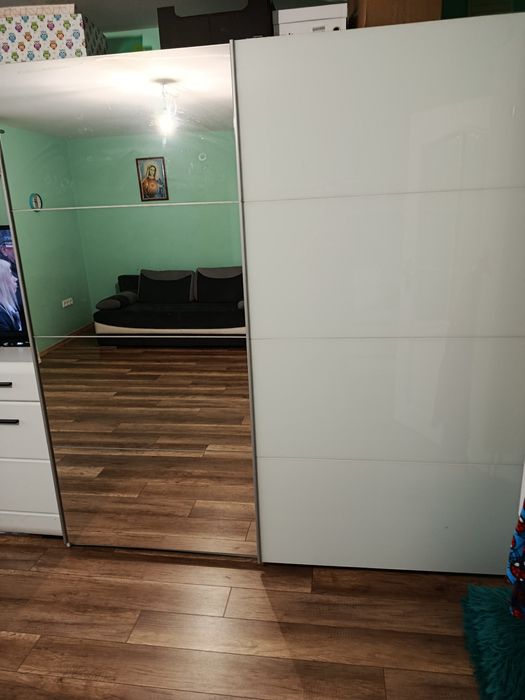 Szafa przesuwna na ubrania rezerwacja!