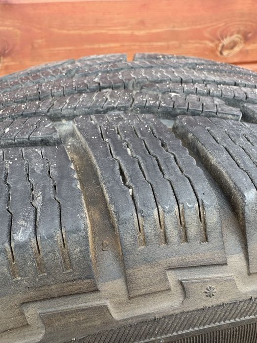 Резина зимова Nokian NORDMAN RS2 225/55/r18