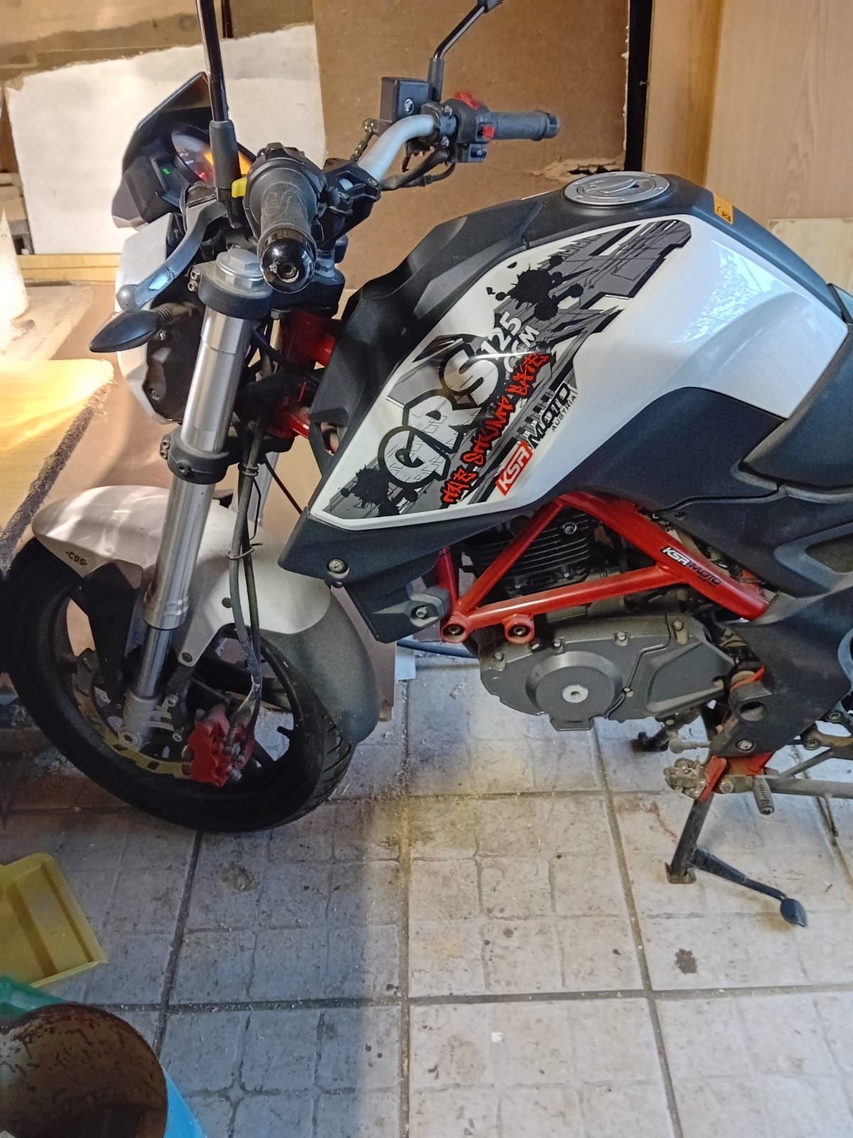 Mota 125cv muito pouco utilizada