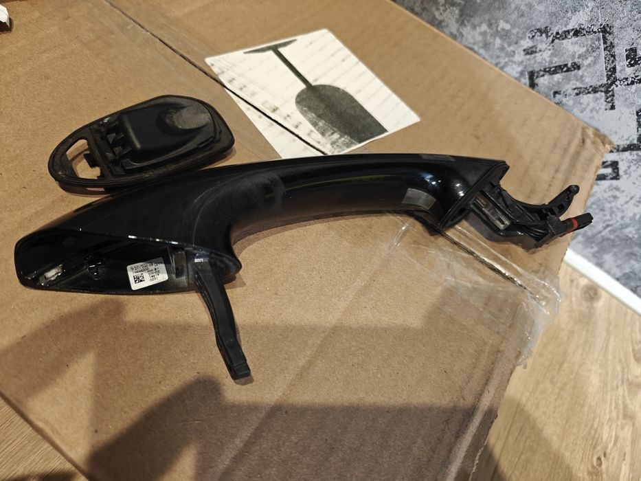 Правая дверная ручка BMW G11 G12 без ключа