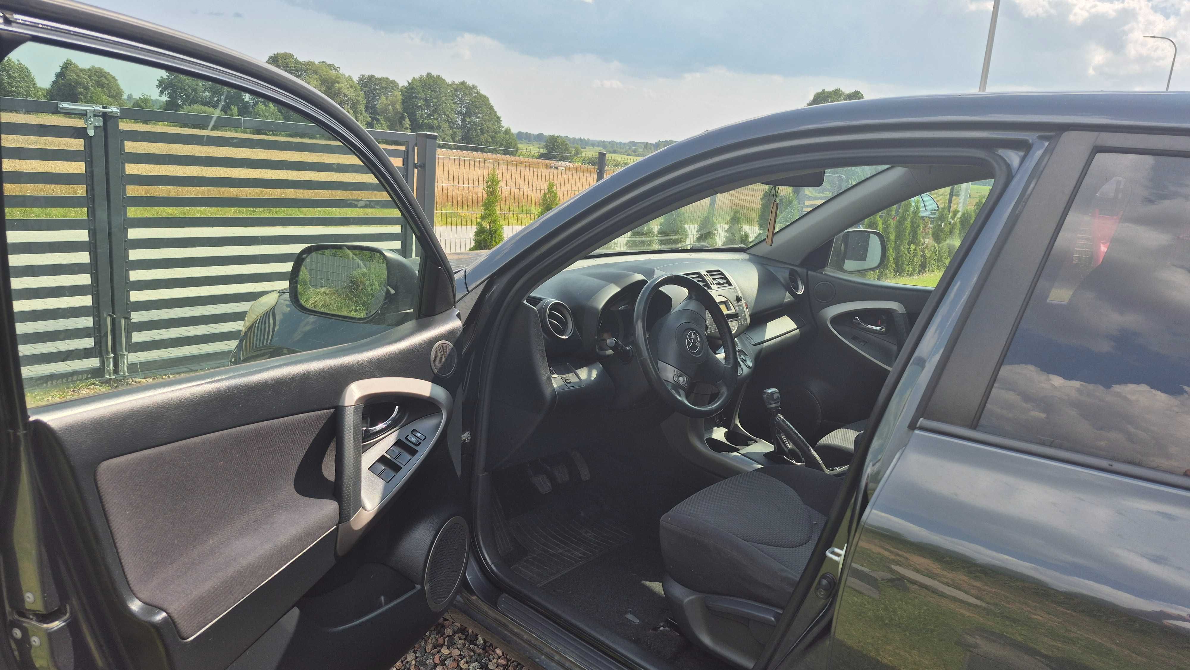 Samochód Toyota Rav4 2.2 D4D 4x4 klimatyzacja