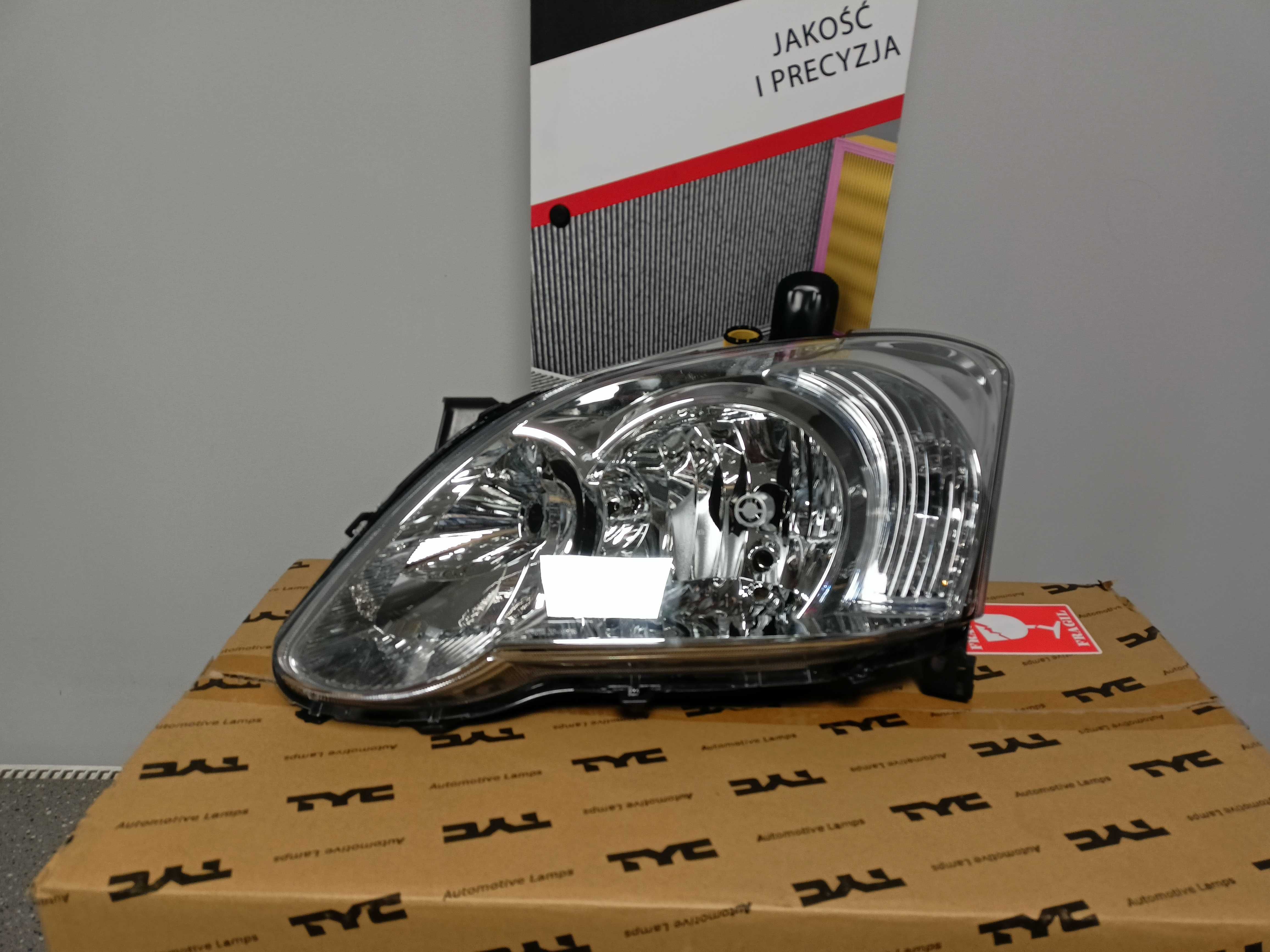 Toyota Corolla E12 04-07 HB Lampa/Reflektor przód lewy /2H7/.>