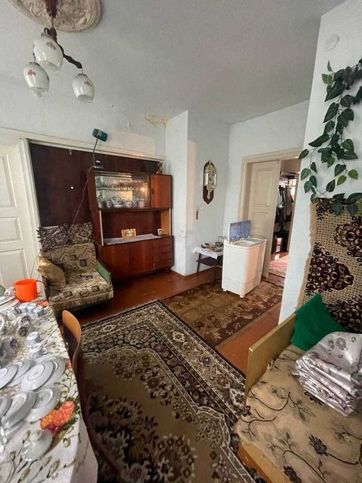 Продається Будинок м. Ланівці вул. Українська 12 центр міста.