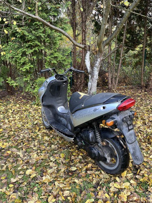 Sprzedam z tuningowany skuter na części suzuki katana zillion