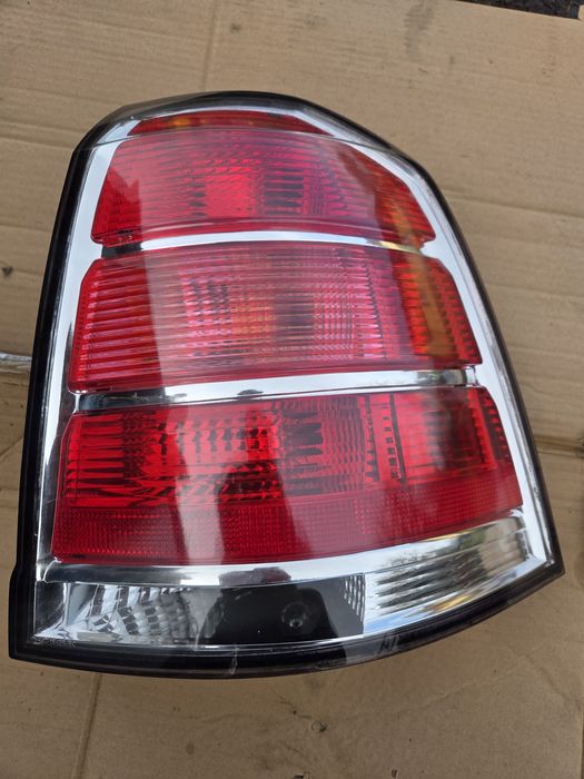 Lampa tyl opel zafira b