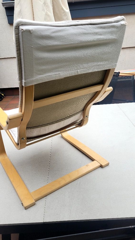 Fotel POÄNG  IKEA dla dziecka
