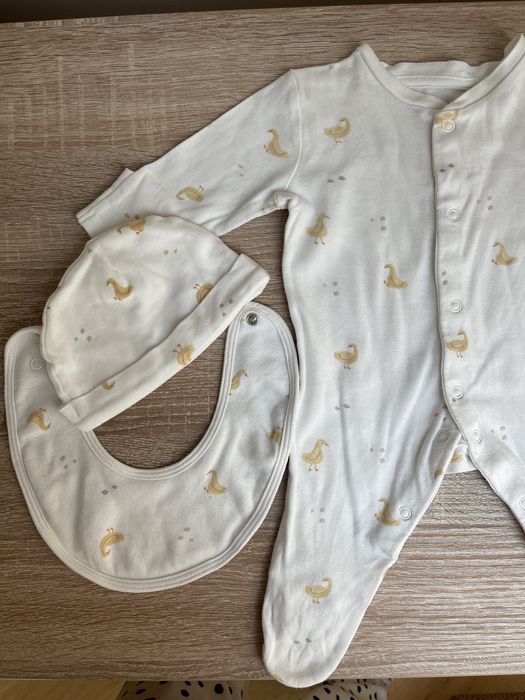 Набір Primark Next шапочка боді чоловічок штанці 56 розмір