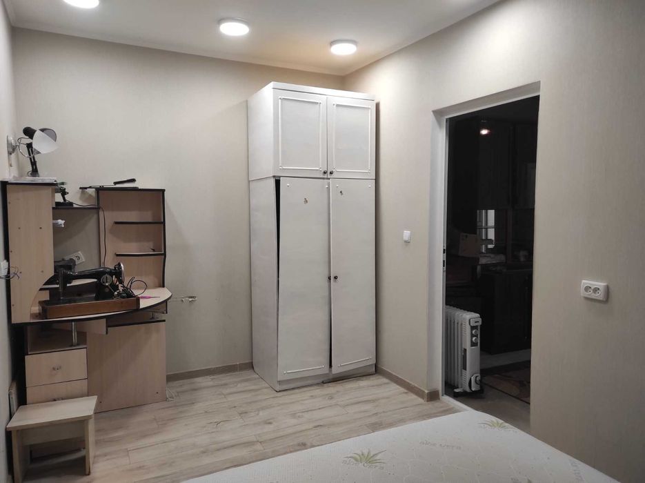 В оренду будинок в Пирогово. 5 кімнат, всі зручності, 8 соток.