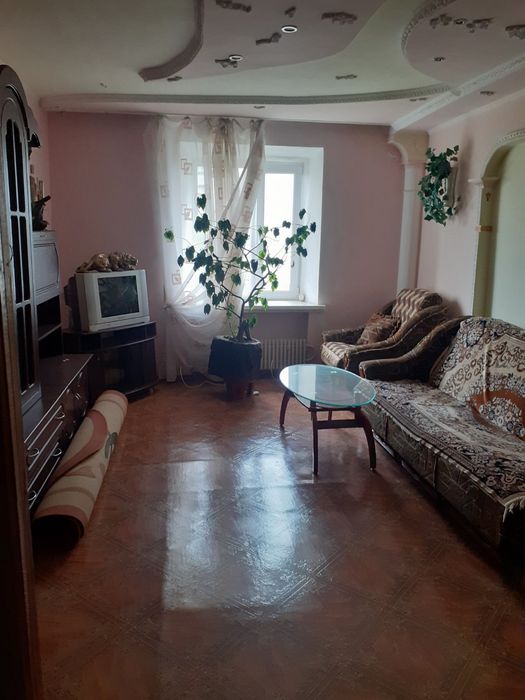 Продам 3кімнатну квартиру по вул. Івана Франка 37