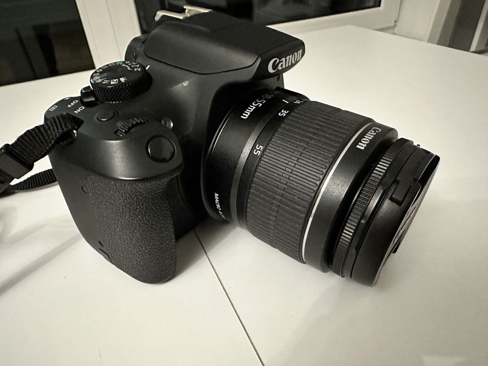 Canon EOS 1300 D + akcesoria