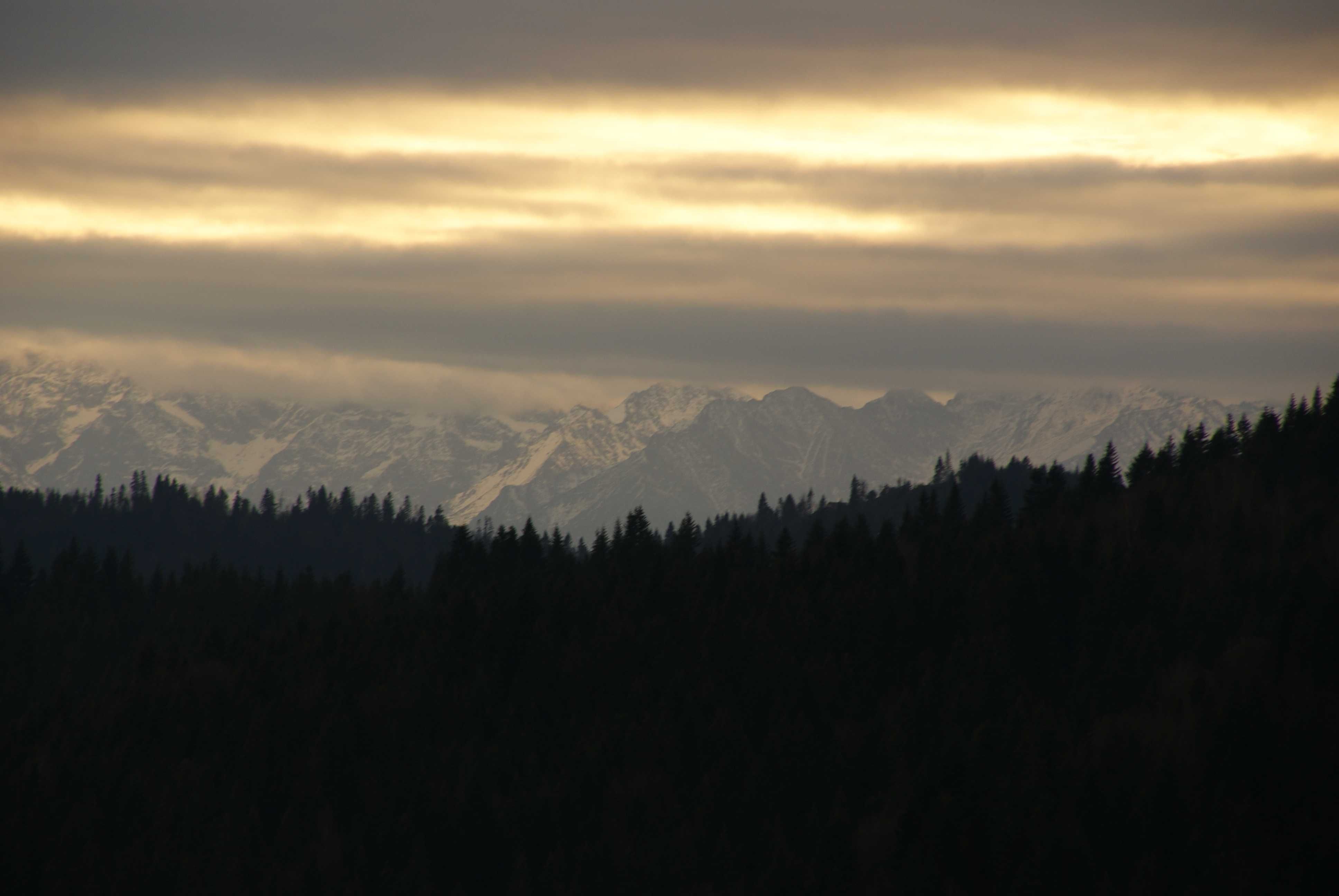 Domek w górach - Ochotnica Górna- Gorce - widok na TATRY