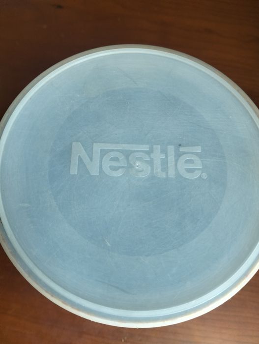 Lata comemorativa Nestlé 

Lata comemorativa Nes