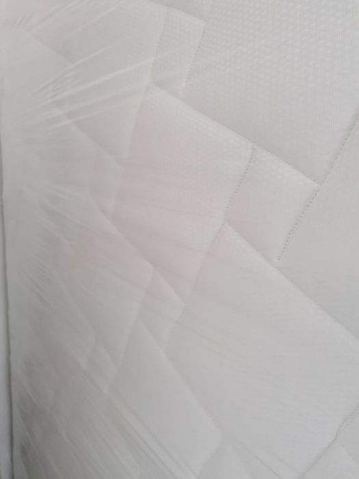 Estrado novo + colchão