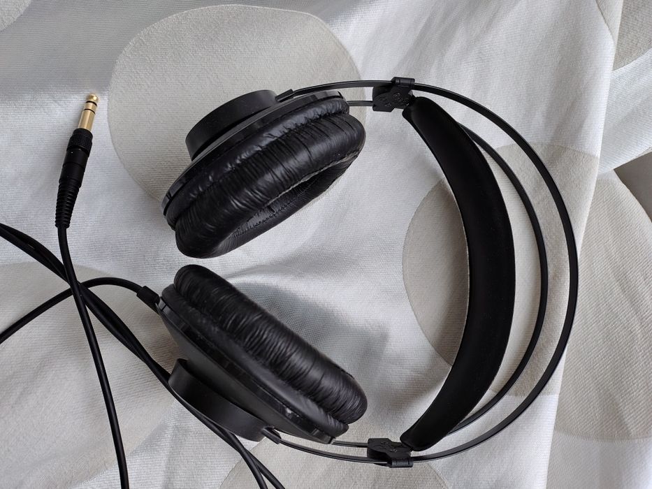 Наушники AKG K52