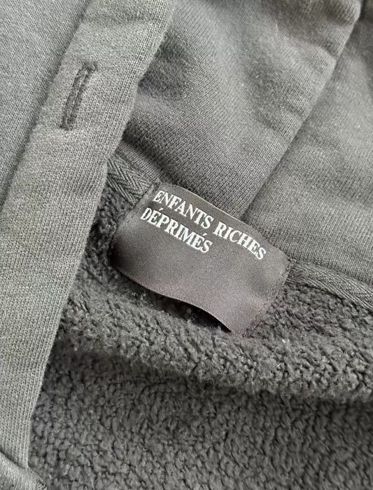 зипка ERD Enfants riches deprimes