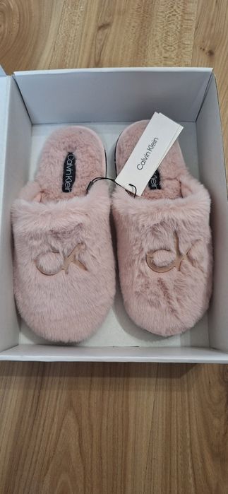 Pantofle r. 37 Calvin Klein
