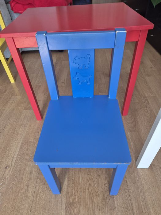 Conjunto de mesa e duas cadeiras infantil
