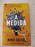Vendo livro " A medida" de Nikki Erlick. Da editorial presença