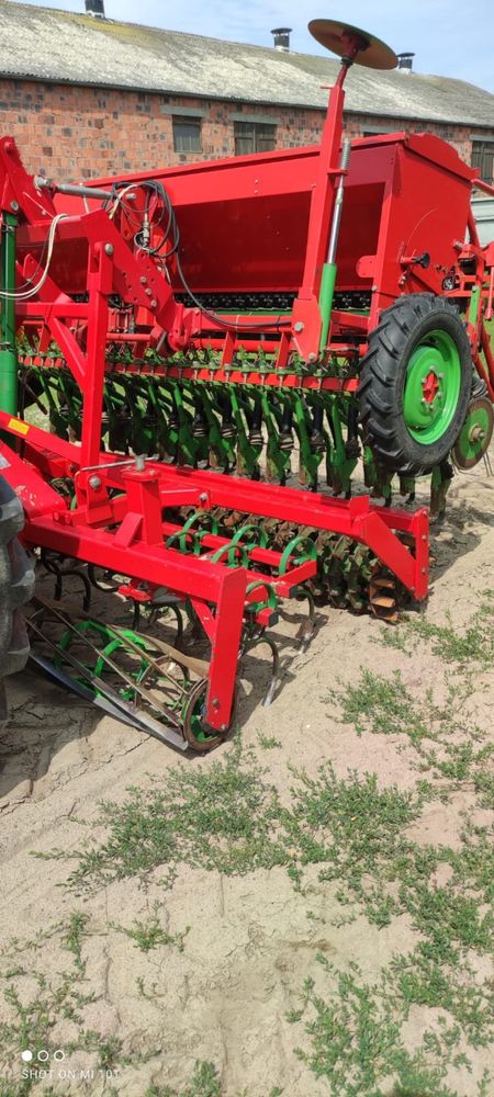 Agregat uprawowo-siewny UNIA ARES 3U XLC + Siewnik SKRZ STV-8