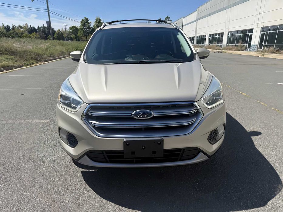 Ford Escape Titanium      2017