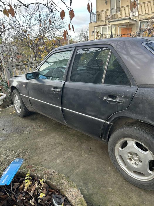 Продам машину мерседес