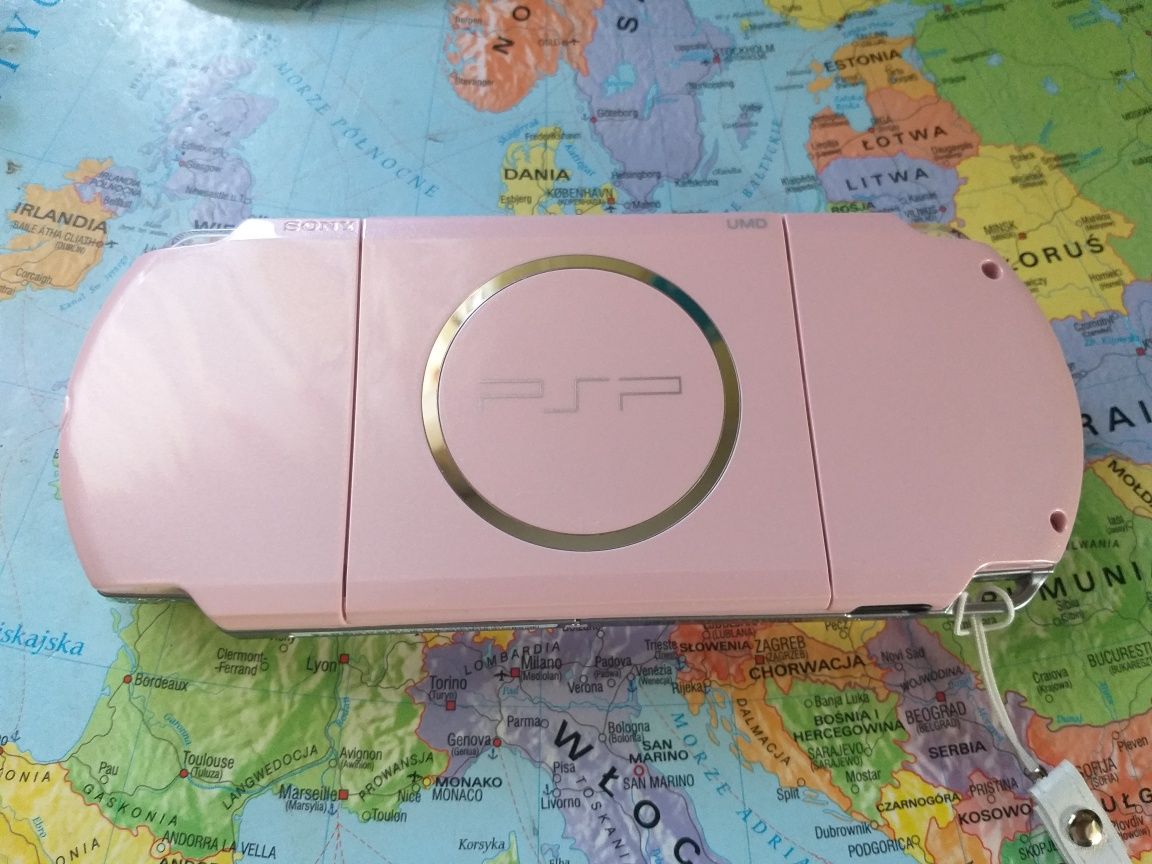 Konsola Sony psp 3000 (3004) Pink 16gb stan idealny