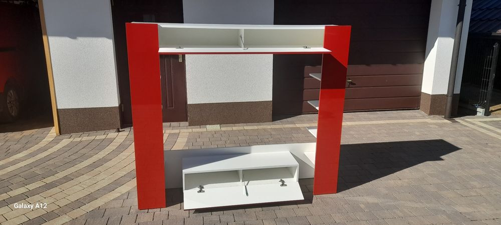 Szafka witryna tv do salonu