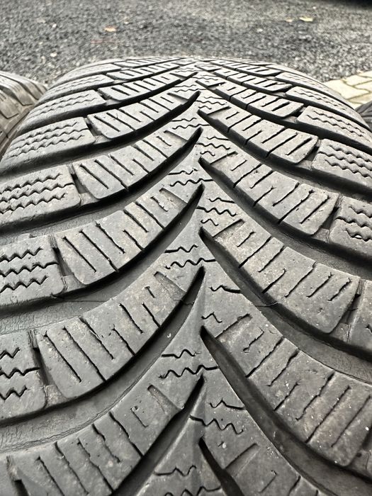 Opony Hankook winter icept rs2 185/65 r15