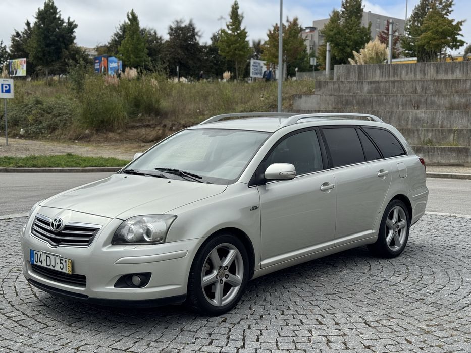 Toyota avencis 2.2 D-cat D4D full extras