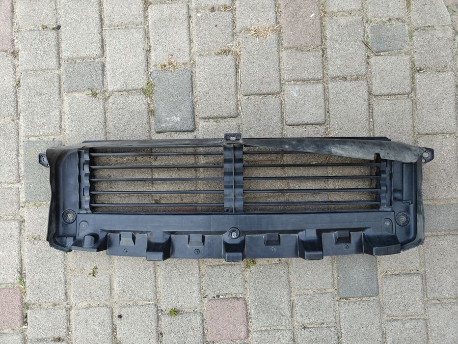 В наявності жалюзі верхні Volvo C40 XC40 RECHARGE оригінал xc-40