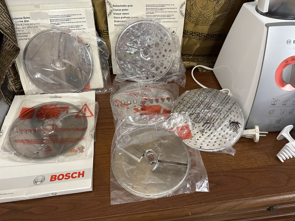 Кухоний мультікомбайн BOSCH MCM5529(кубіки)