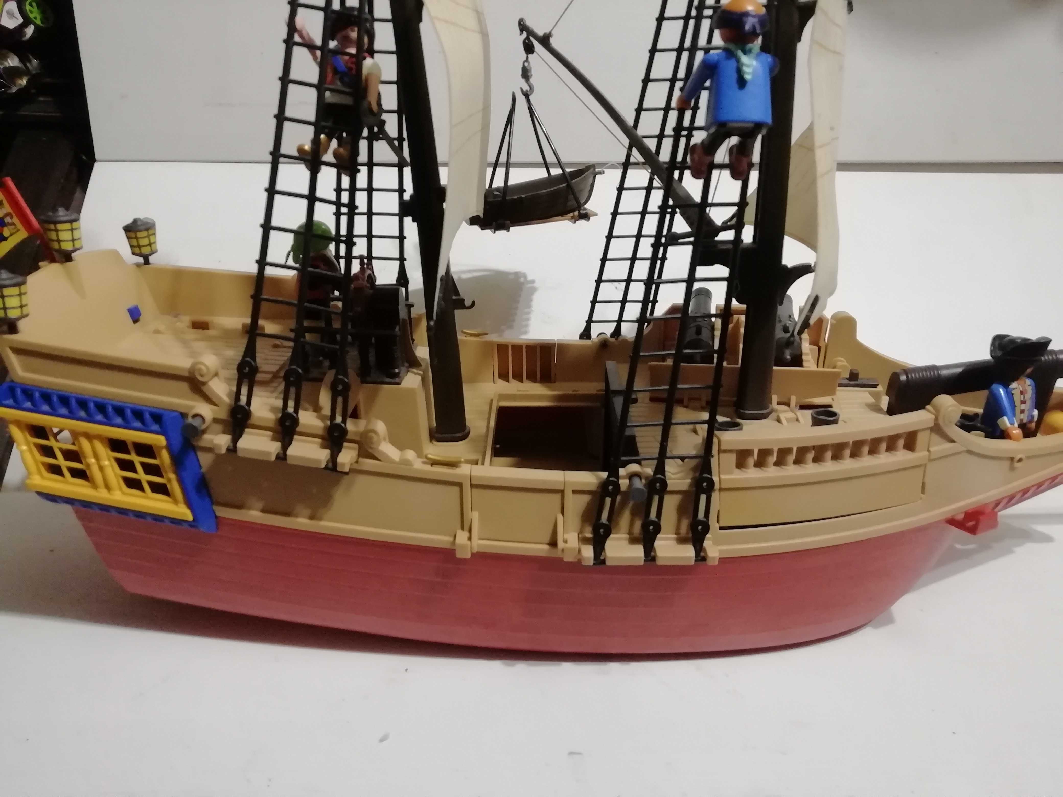 Barco pirata playmobil