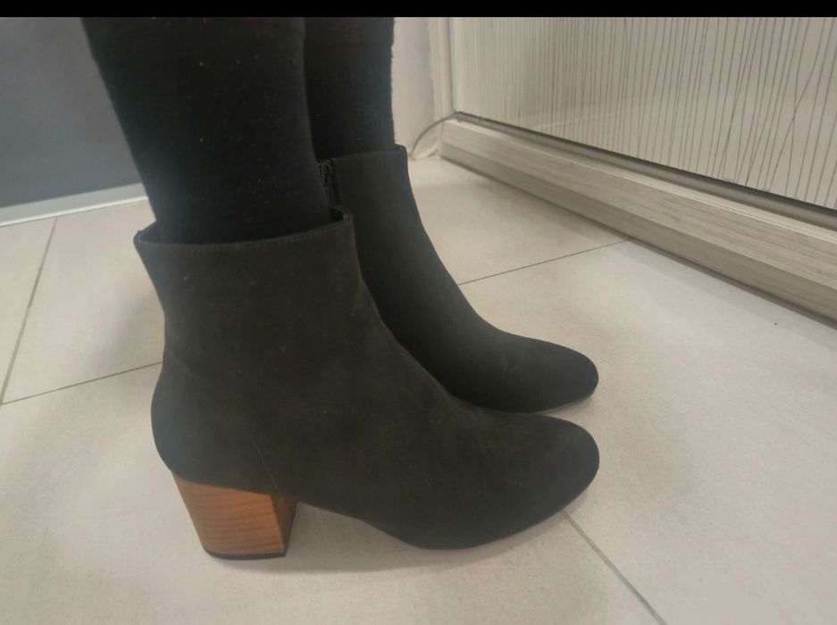 Botki Anna Field r. 38