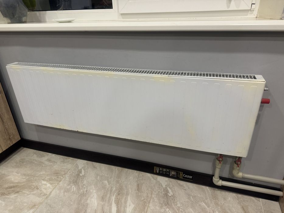 Батарея отопления 140*40*8 сняты с новостроя есть 3 шт с нижней подач