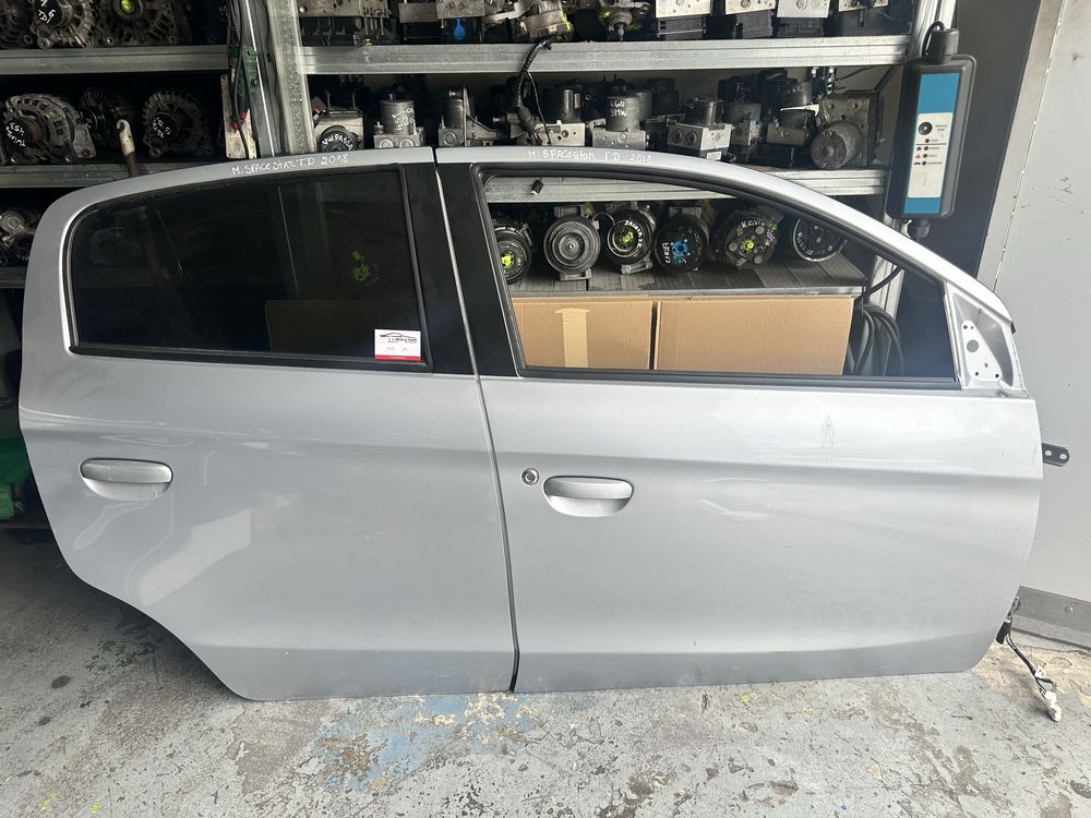 Mitsubishi Space Star conjunto portas 2017