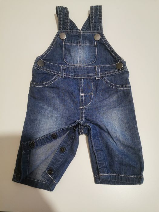 (39) Ogrodniczki niemowlęce, spodnie, jeansy rozm. 56 cm, 0-3 mc