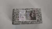 Brykiet banknotów - zmielone banknoty o wartości 100 000zł