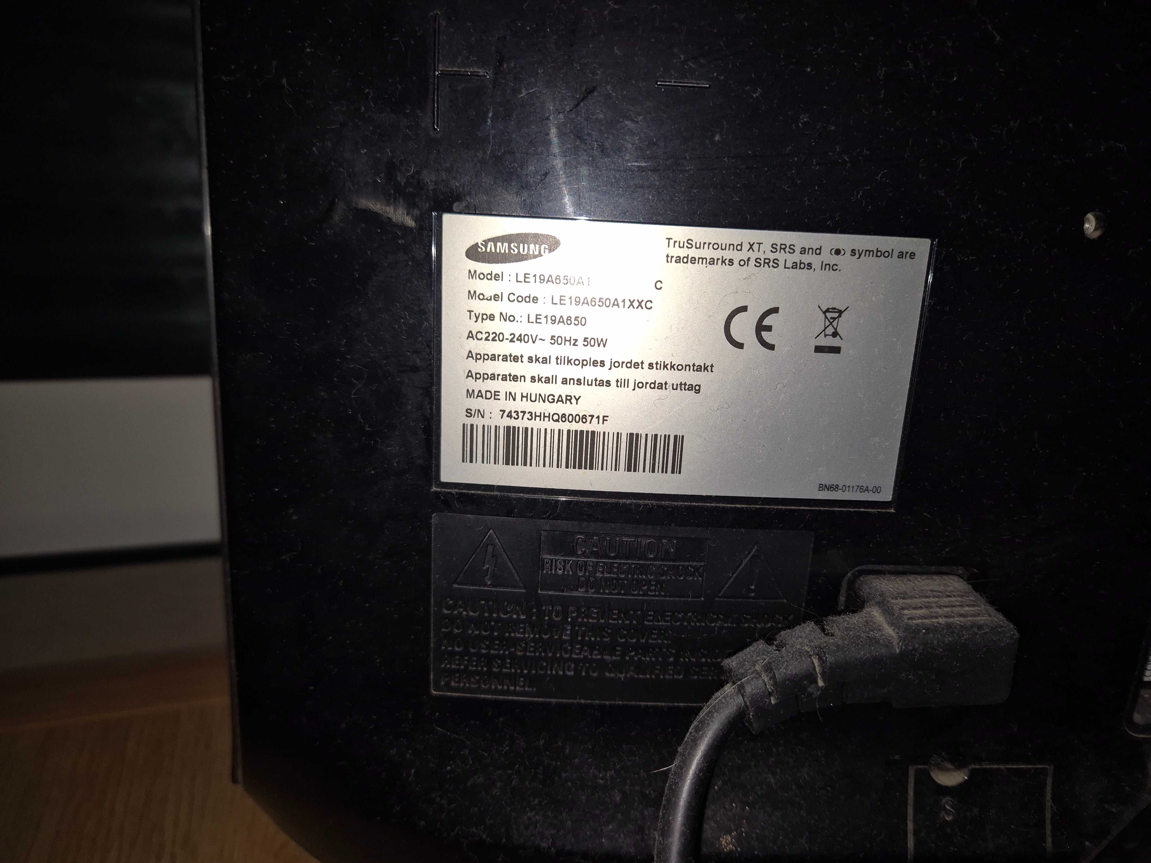 Vendo televisão LCD Samsung 19"